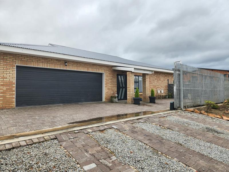 5 Bedroom Property for Sale in Die Bult Western Cape